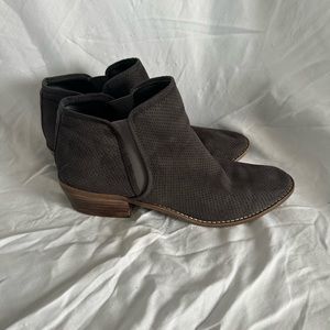 Dolce Vita suede gray booties
Size 9 
Excellent condition